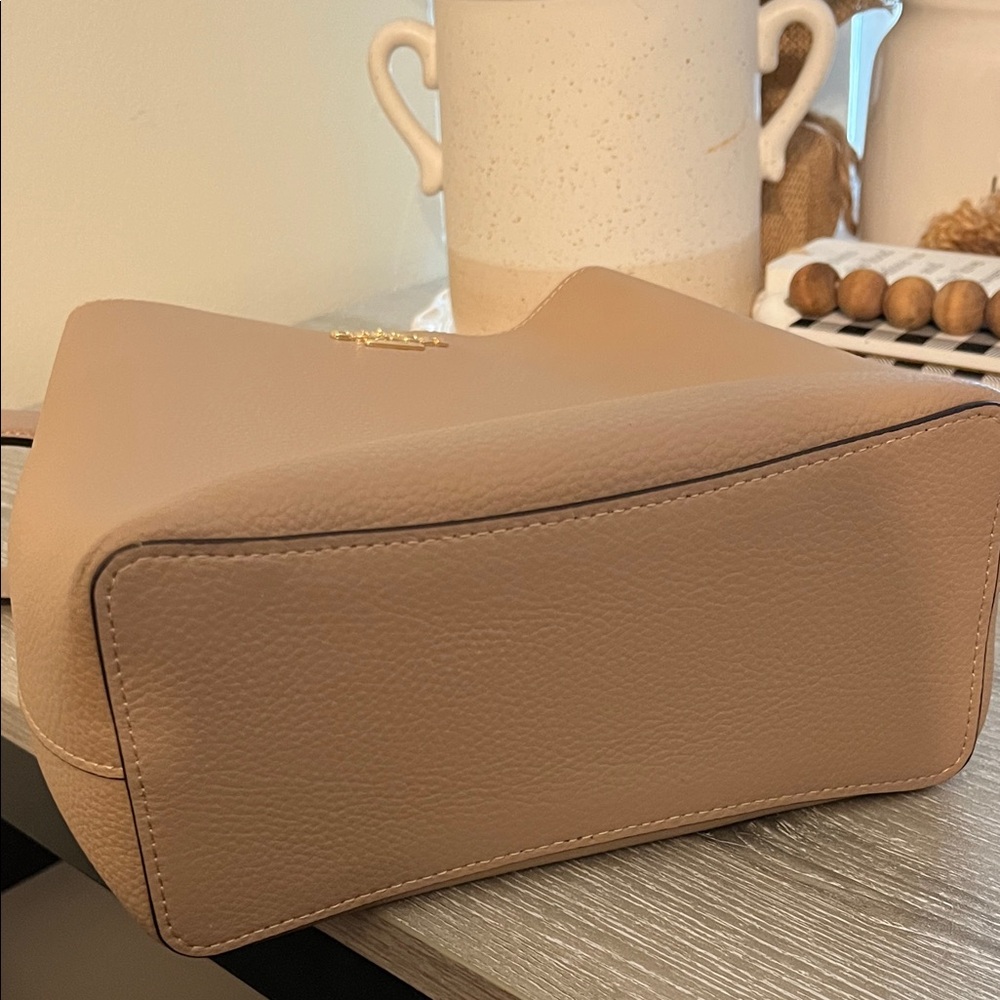 Coach bucket Leather Shoulder Bag - Picture 11 of 15